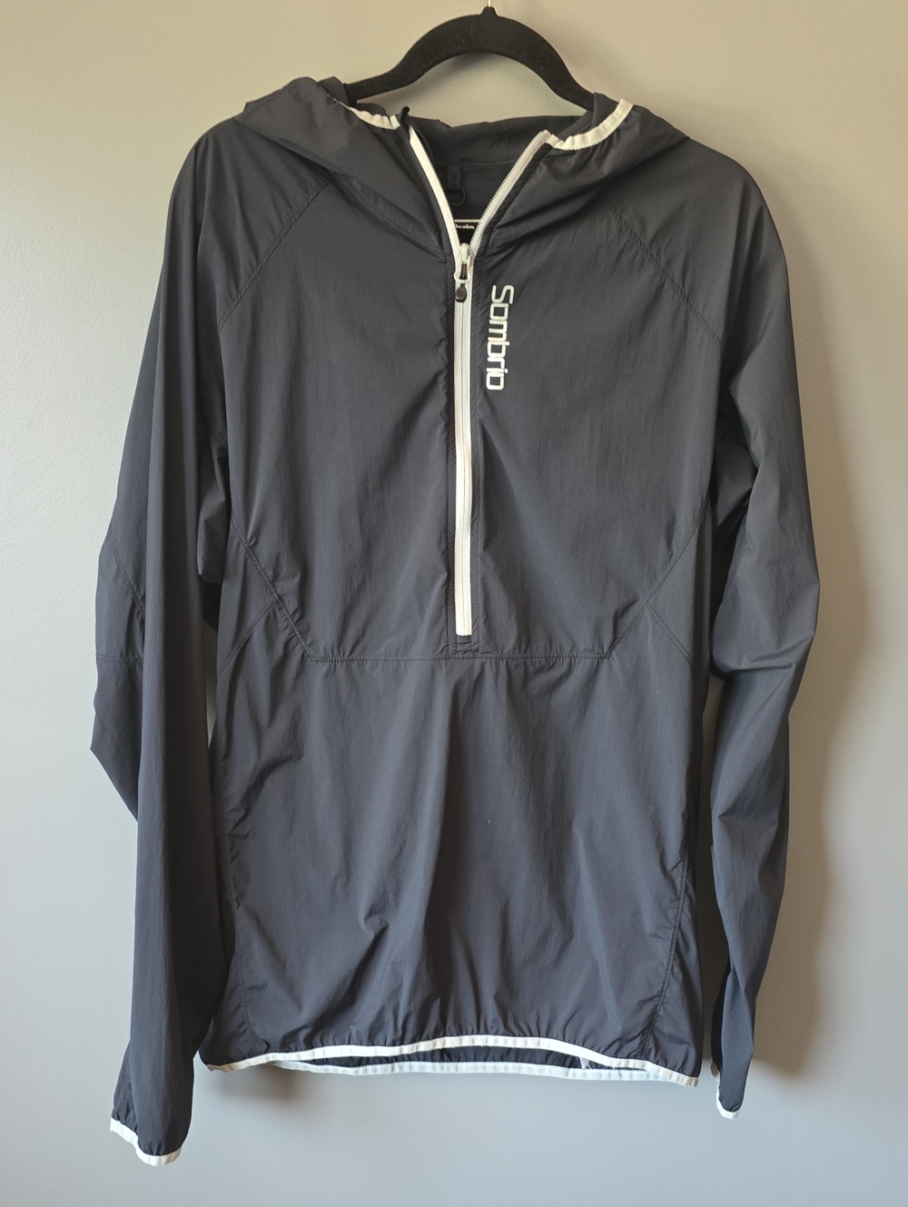 Sombrio Lightweight Hooded Windbreaker